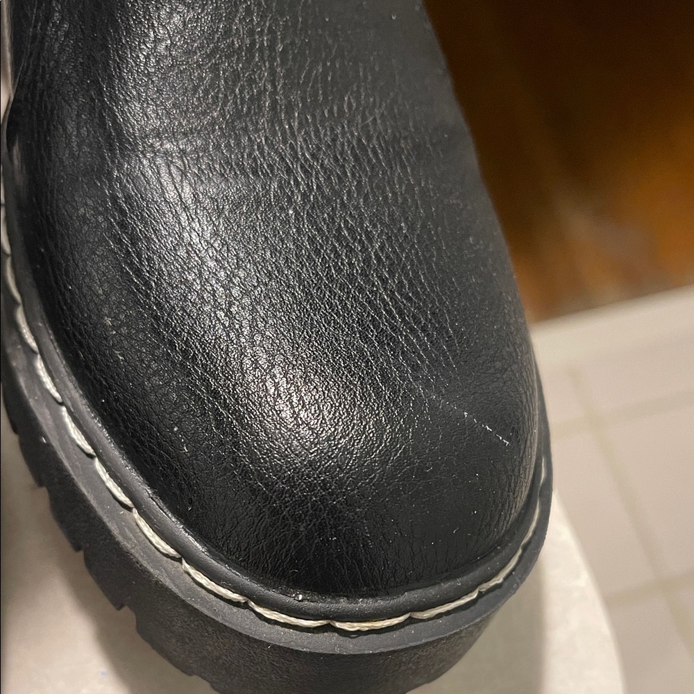Black Leather Boots - Picture 3 of 5